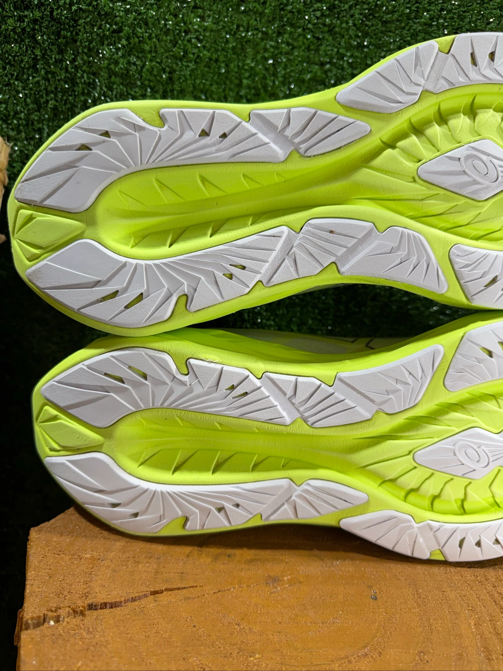 Asics Novablast 4 Running Run Road Running Shoes Size EU 45 JP 28.5cm – photo 13